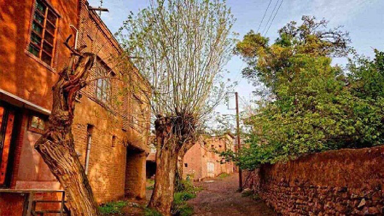 در این روستا همه ساکنان متهم به تجاوز جنسی هستند!