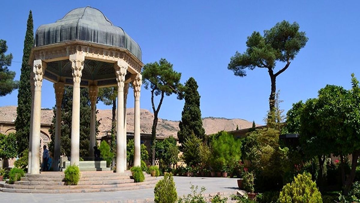 مراسم خواستگاری در حافظیه شیراز قربانی گرفت