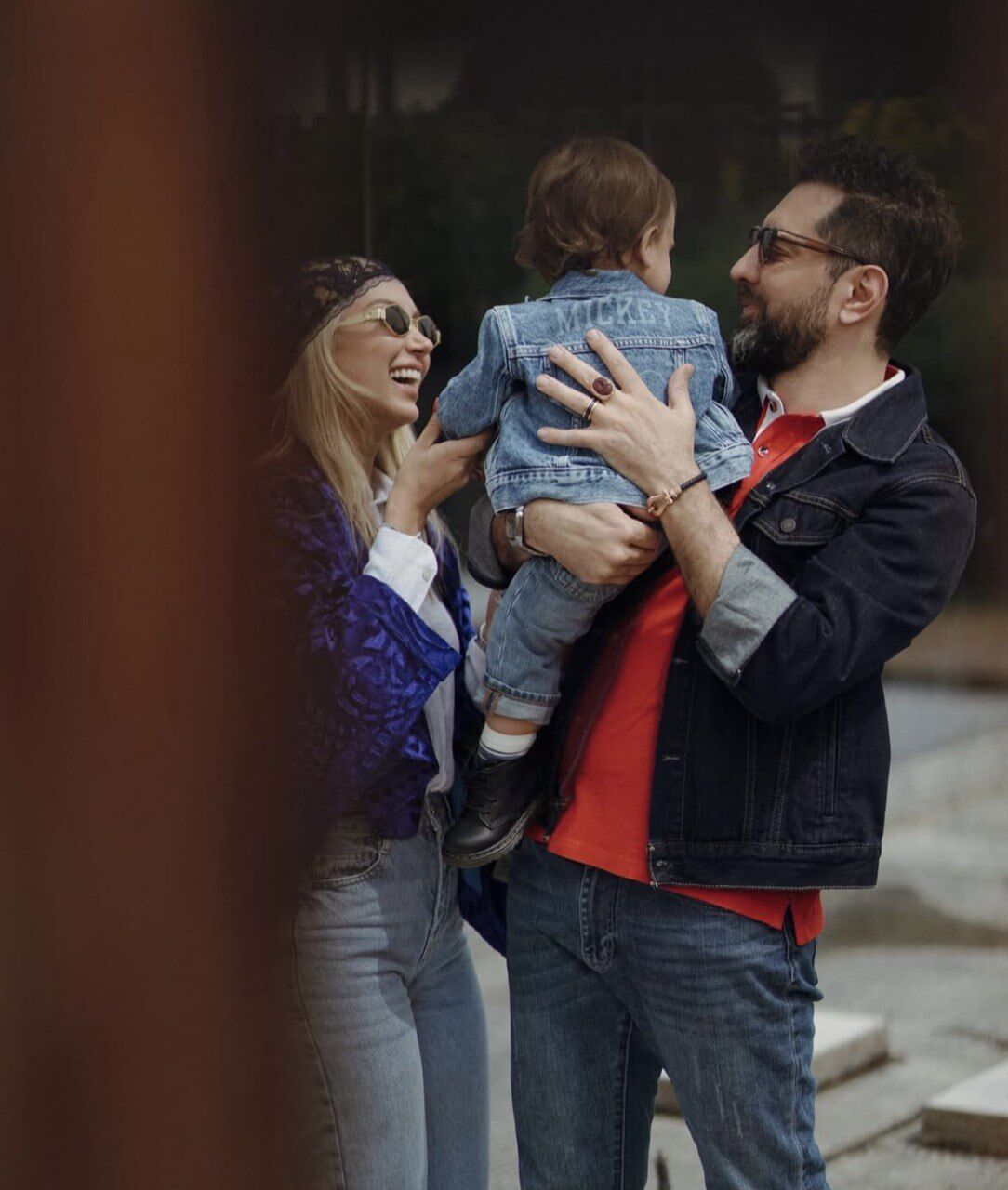 جشن سالگرد ازدواج بهرام رادان و همسرش با حضور پسرشان!