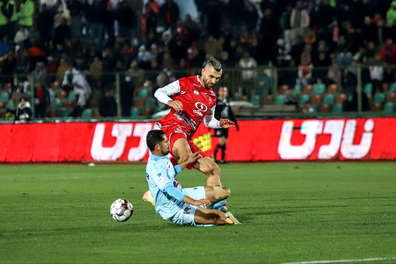 بوسیدن لوگوی پرسپولیس؛ دورسون با این حرکت دلبری کرد