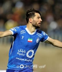 عاشقانه ستاره استقلال با حسین حسینی جلو چشم ساپینتو +عکس