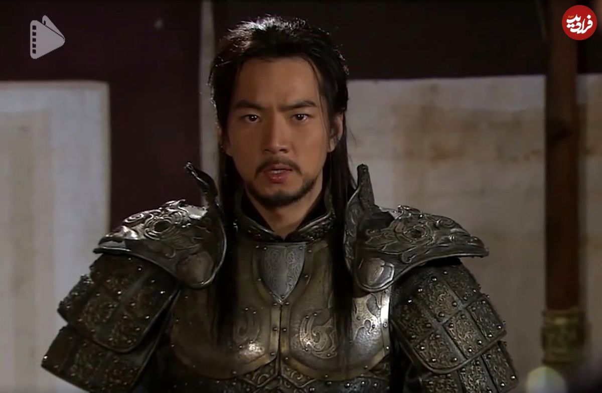 «موهیول» سریال امپراطور بادها در کنار سه فرزندش