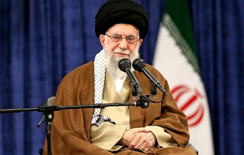 فیلمی پربازدید و جالب از شباهت یک روحانی به مقام معظم رهبری در کربلا