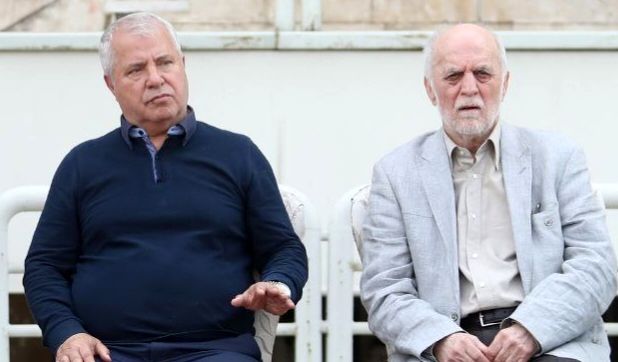 علی پروین در بیمارستان بستری شد