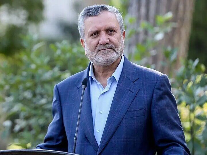  فیلمی از واکنش عجیب و شوکه کننده وزیر کار به نامه پزشکیان درباره انتصابات

