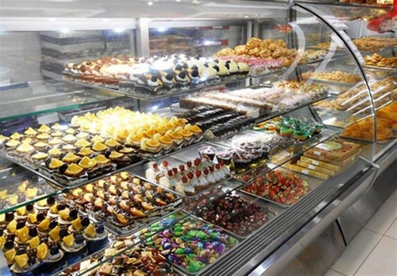 محاسبه وزن جعبه با شیرینی، مصداق کم‌فروشی است