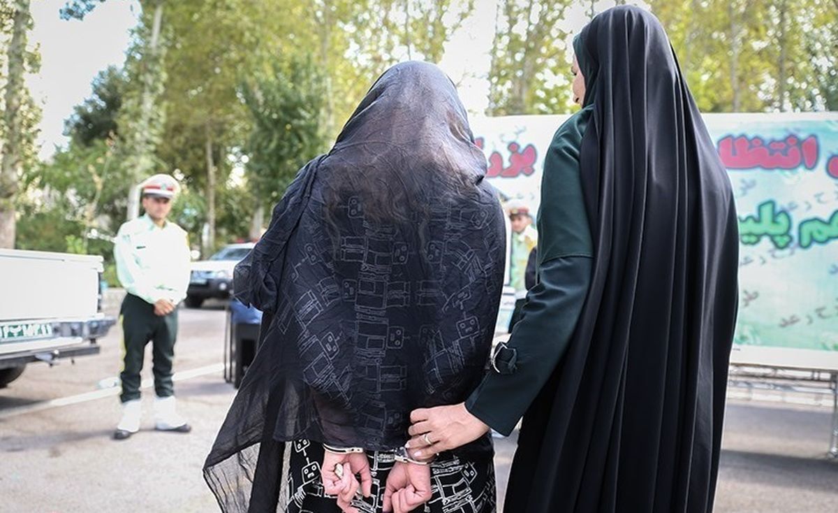 دستگیری زنی که به رانندگان تاکسی های اینترنتی هم رحم نکرد !