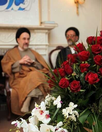 جشن تولد خاتمی و حضور نوه امام خمینی و خانم بازیگر با پوشش آزاد خبرساز شد +عکس
