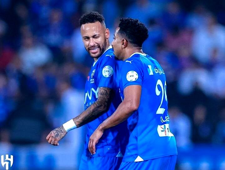 الهلال با صدرنشینی به استقبال نساجی رفت