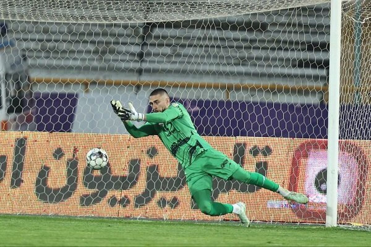رکورد جدید گلر پرسپولیس؛ حمله استقلال خوزستان گندوز را از پا نینداخت