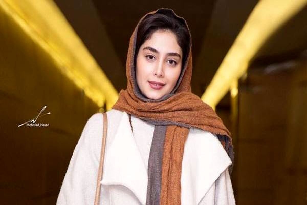 دیبا زاهدی با یک عکس هنری