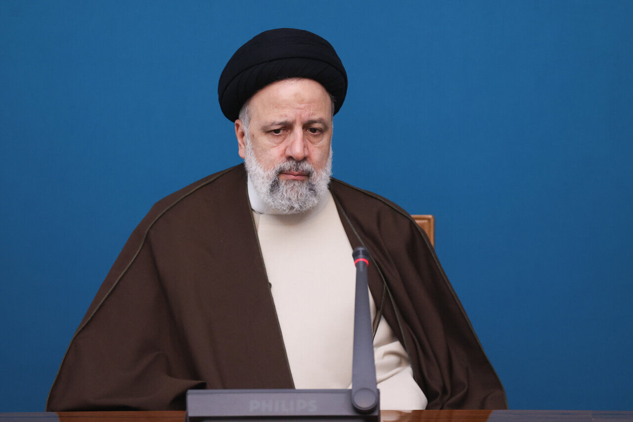 عکس های جدید از مادر رئیس‌جمهور بعد از شهادت رئیسی