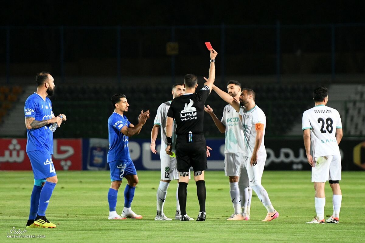 پشت پرده عذرخواهی باقری