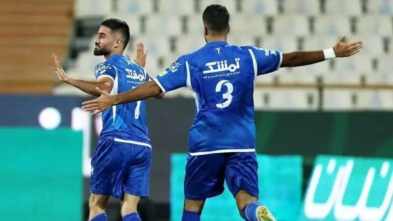 به مدافع استقلال زنگ زدند و گفتند از همان راهی که آمدی، برگرد!