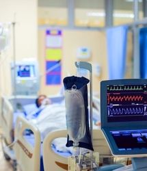 یک سوء ظن بی‌مورد؛ داماد پشت میله‌های زندان،عروس روی تخت بیمارستان