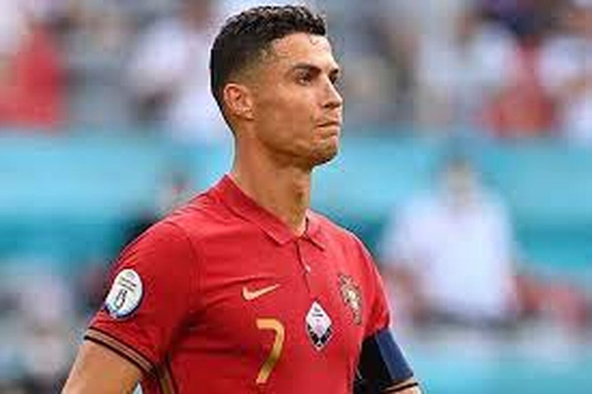 عکس| دلجویی فیفا از رونالدو