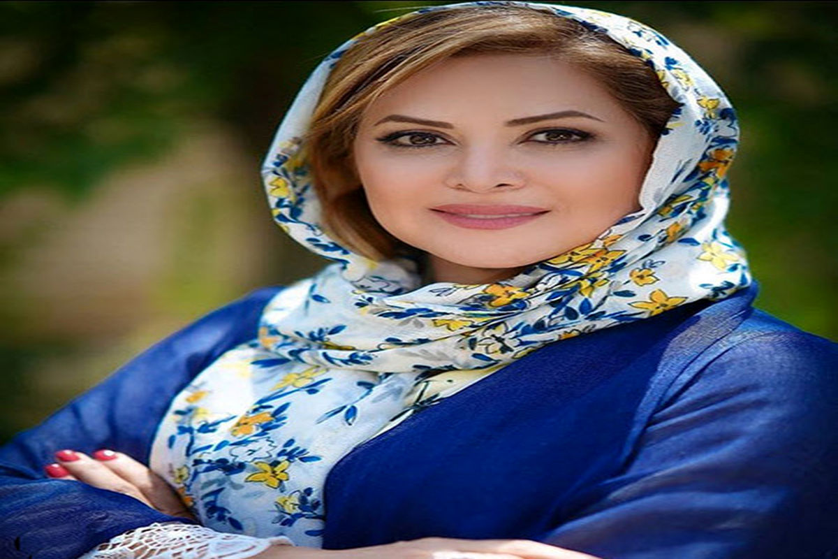  عکس خوش حس‌وحالِ کمند امیرسلیمانی در شنبه بازار!