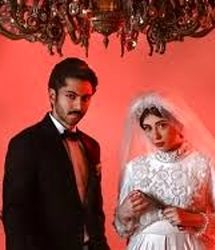 کیسان دیباج با گوشواره و تیپ خارجی/ عکس