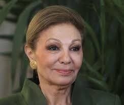 عکس زننده و شرم آور فرح پهلوی با مردان لخت در شیراز + عکس