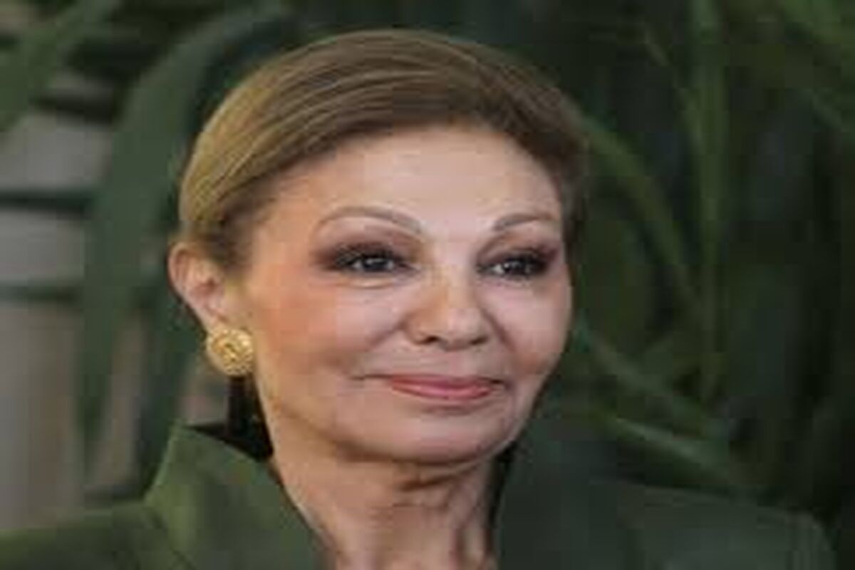  فرح پهلوی در نوجوانی