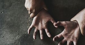 شیطان لویزان پای میز محاکمه می‌رود