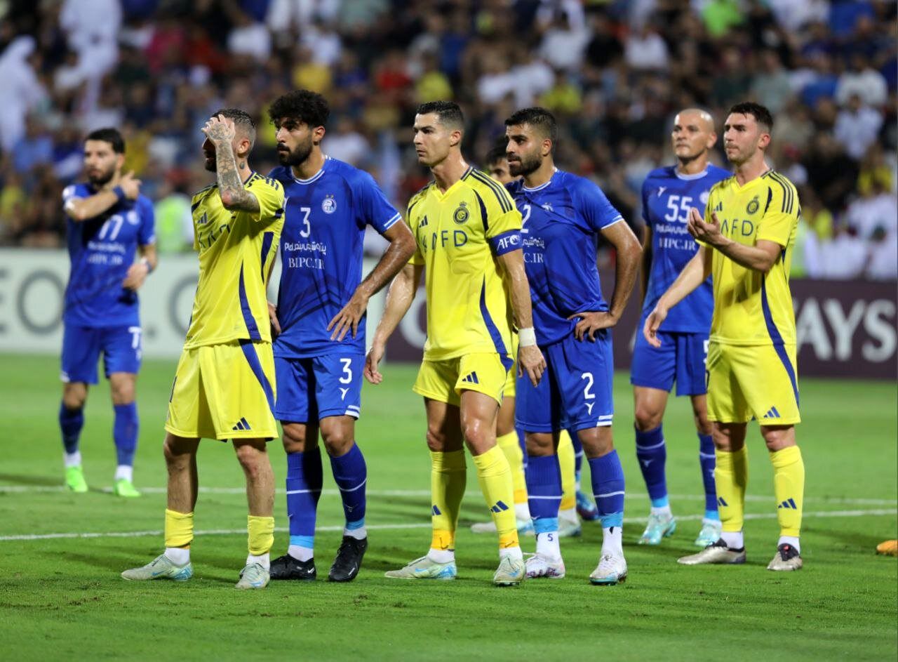 بلیتهای بازی استقلال - النصر تمام شد