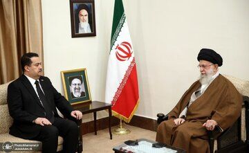 تصویری ناراحت کننده از یک قاب عکس جدید در دفتر رهبر فرزانه انقلاب

