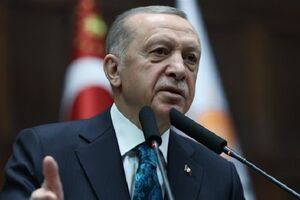 پشت اردوغان درآمدن ستاره سابق رئال+عکس