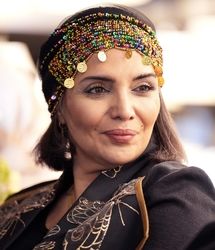 تیپِ خیره کننده بازیگر همیشه جذابِ سریال «شکارگاه»