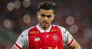 نیمکت‌نشینی در پرسپولیس کار دست اورونوف داد