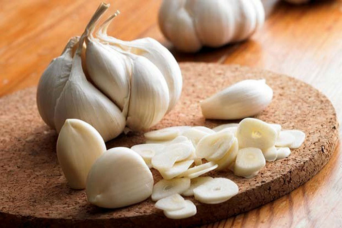 بهترین روش‌ نابودی بوی سیر چیست؟