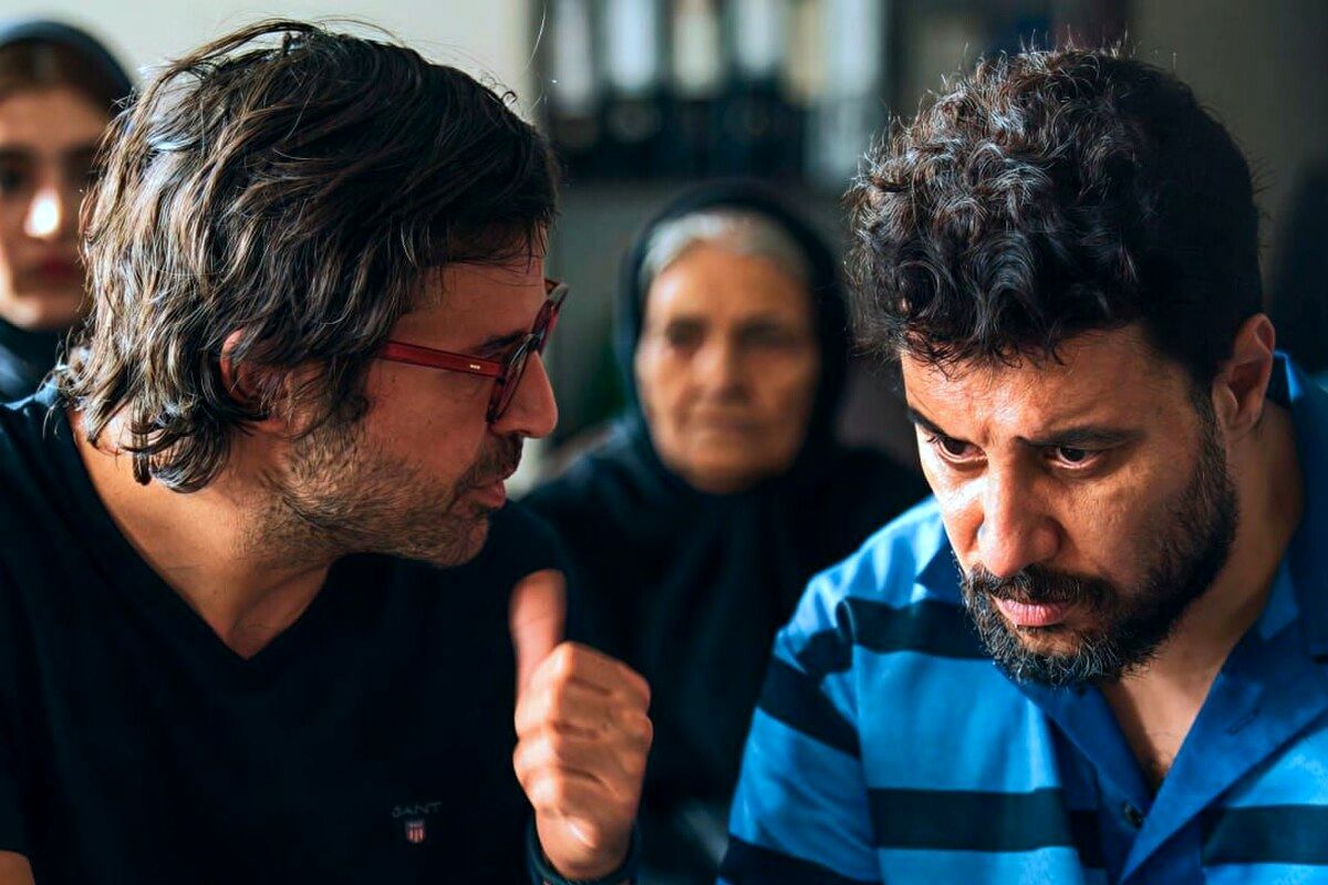 اولین عکس هومن سیدی و جواد عزتی در سریال وحشی منتشر شد