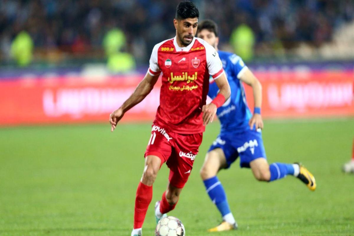 مدافع پرسپولیس ماندنی می‌شود