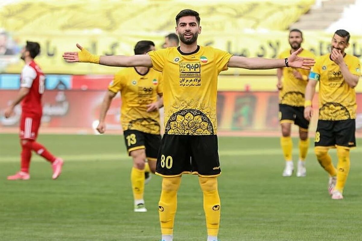 ستاره سپاهان، سوژه جنگ استقلال و پرسپولیس!