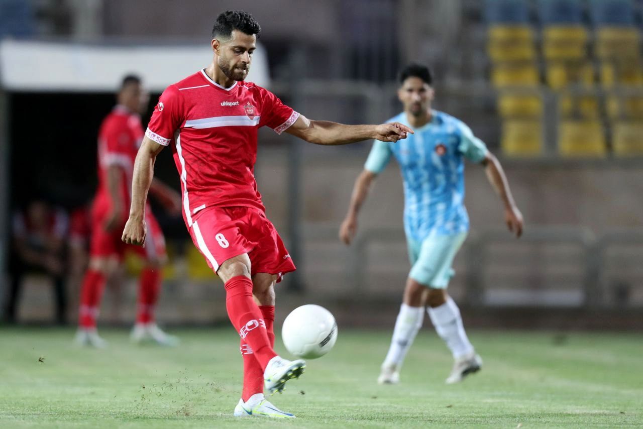 مرتضی پورعلی گنجی دو پرسپولیسی را شست و پهن کرد