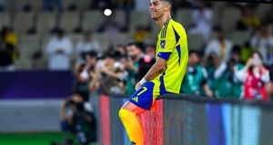 کریستیانو رونالدو به رکورد بازیکن سابق آرسنال رسید+توضیحات