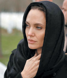 شمایل جدید آنجلینا جولی در 50 سالگی جلب‌توجه کرد