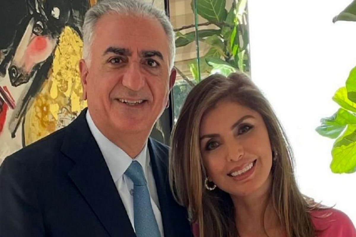 همسر رضا پهلوی با حجاب شد + عکس