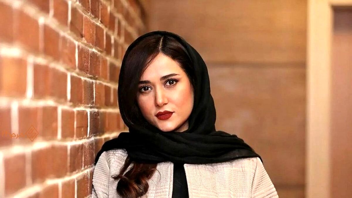 جواهرات گالری علی دایی زیبایی پریناز را چندبرابر کرد /همسر دایی هم خوش سلیقه است! +ببینید