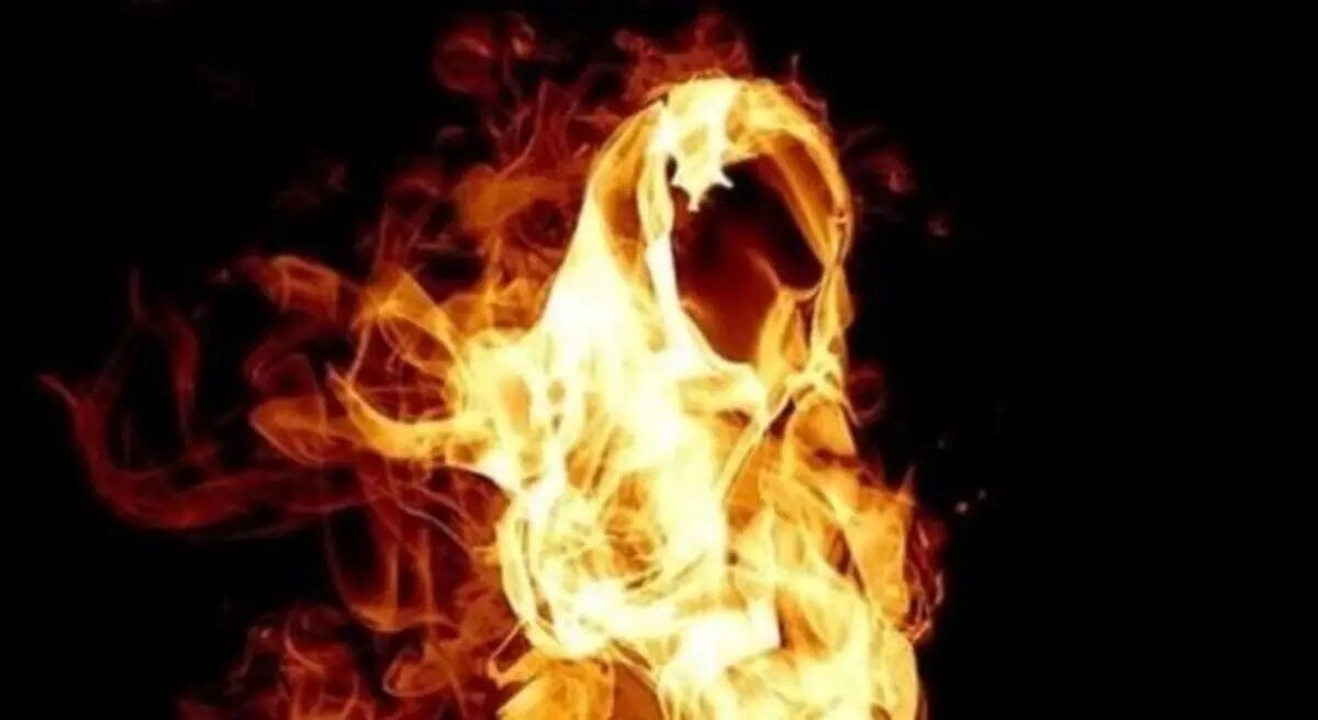 دختر جوان به دست عمه خشمگینش به آتش کشیده شد/برای خواهر بیرحمم درخواست قصاص دارم