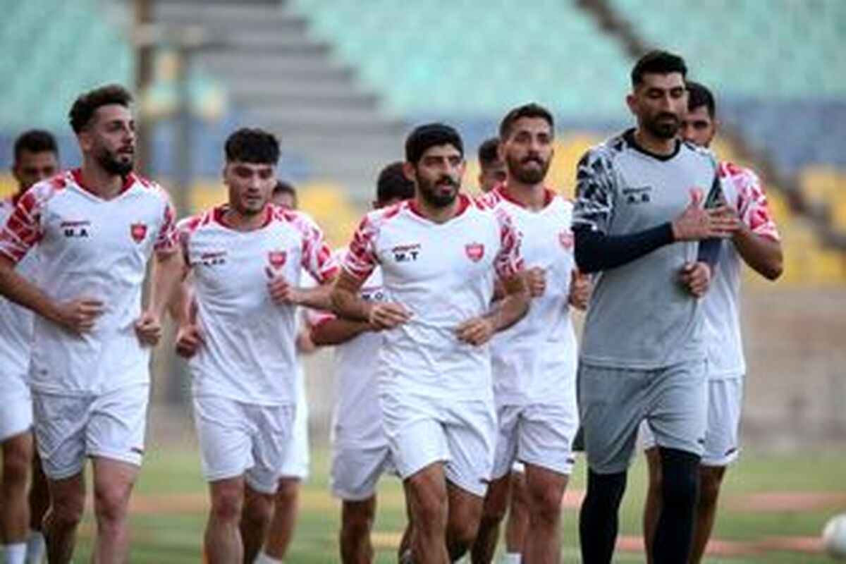 یحیی یک بازیکن را از تمرین پرسپولیس کنار گذاشت