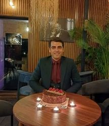 قاب خانوادگی «جواد جوادیِ» سریال بچه مهندس در شب تولدش