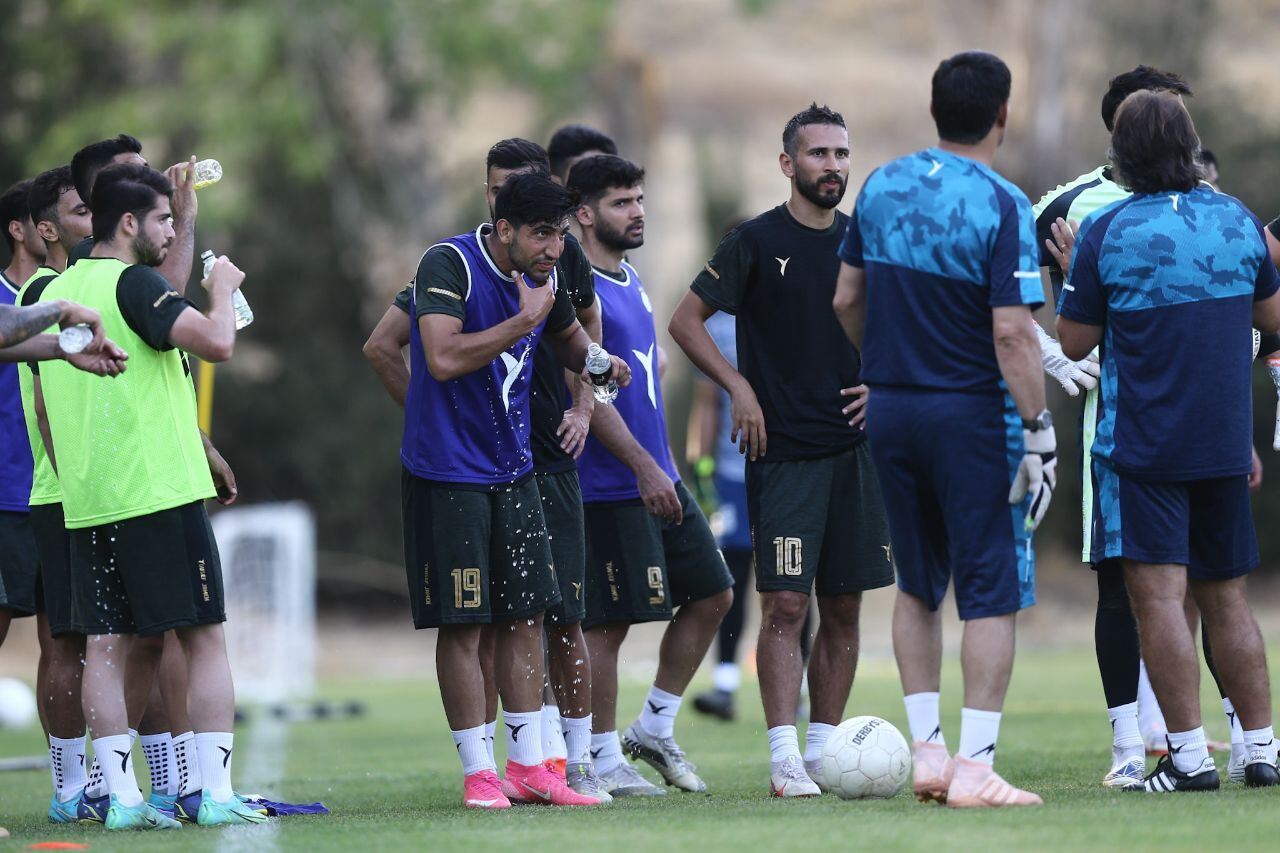 نکونام آب پاکی را روی دست استقلال ریخت/ کاپیتان آبی‌ها رفتنی شد
