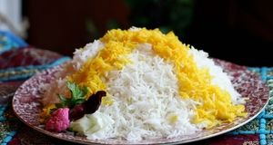  راز یک پلو خوش‌عطر و طعم؛ راهنمای کامل پخت برنج ایرانی