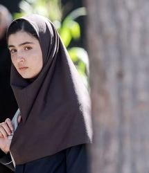 شکوفه‌ی سریال «وحشی» عکسی در یک لوکیشن متفاوت منتشر کرد!