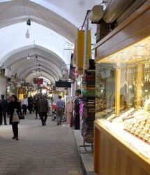 دلار بالا رفت، طلا و سکه عقب نشستند