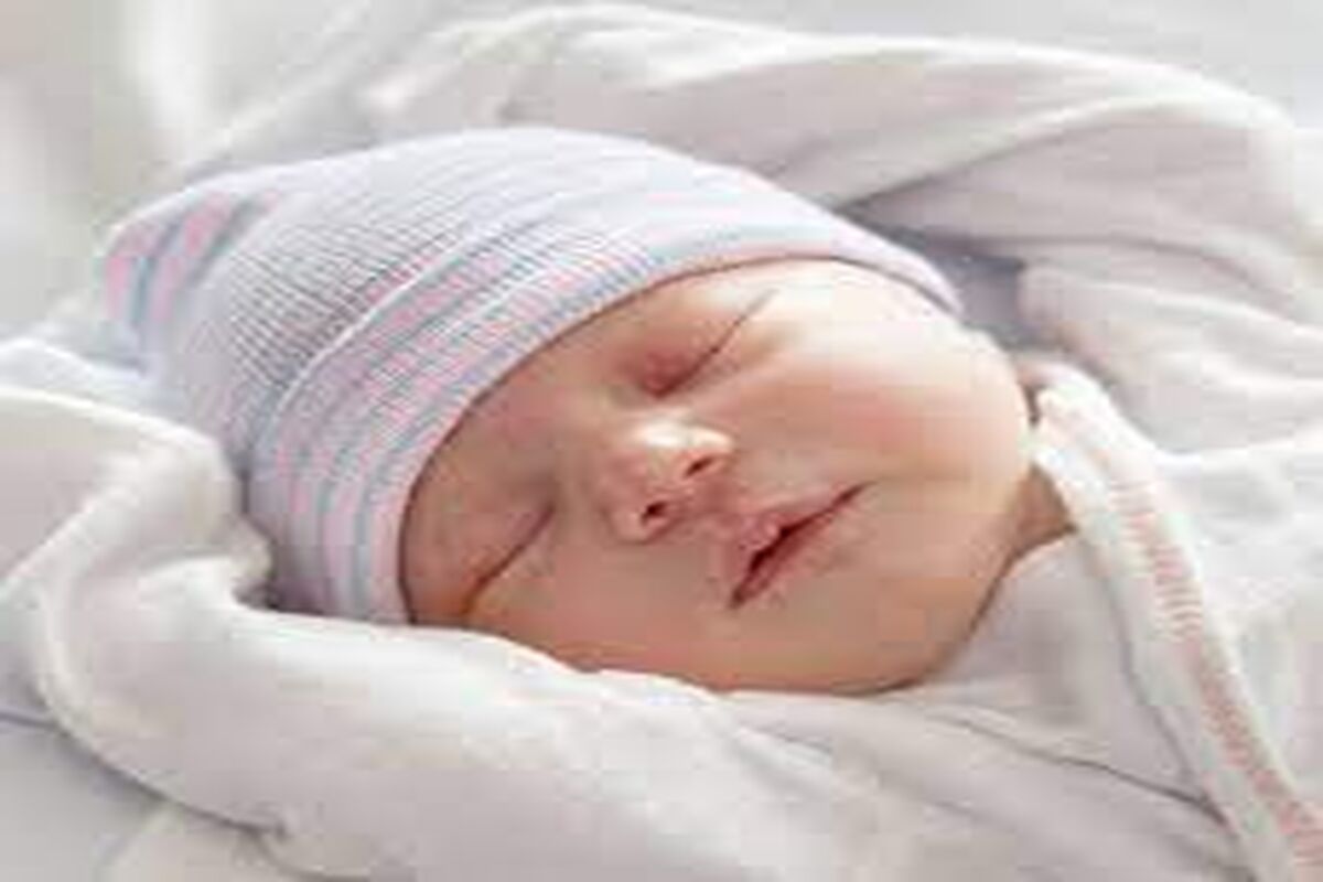 تعرض پدر به نوزاد ۱۷ ماهه