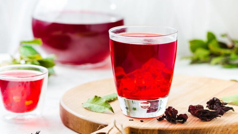 خواص بی‌نظیر خوردن چای ترش