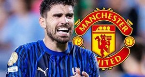 منچستریونایتد به دنبال جذب هافبک الهلال