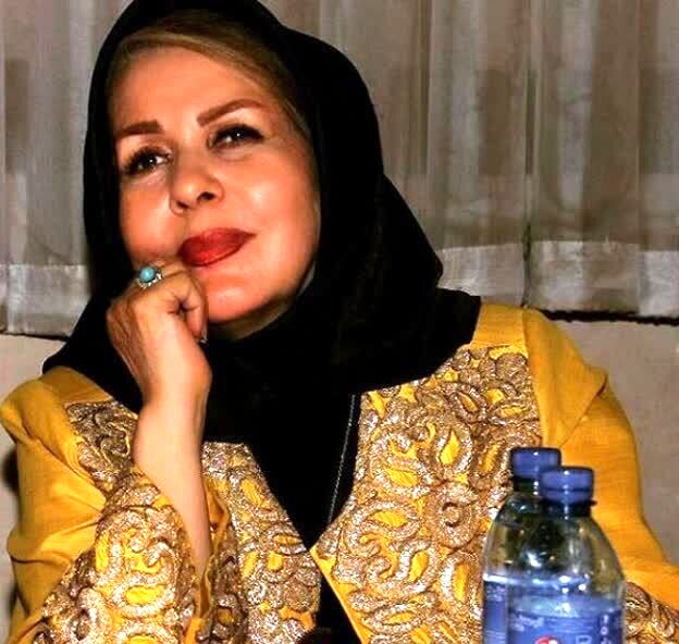 عکس زیر خاکی از جوانی های بازیگر زن پیشکسوت سینما و تلویزیون + عکس